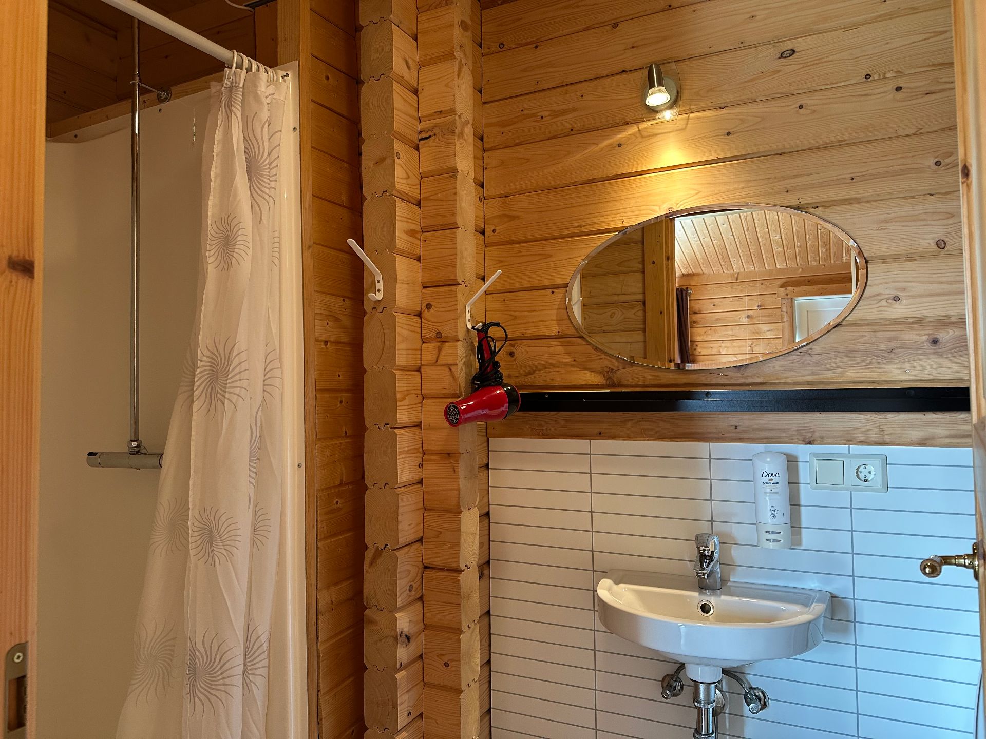 Family Quadruple Room at Álfheimar Country Hotel – photo 3